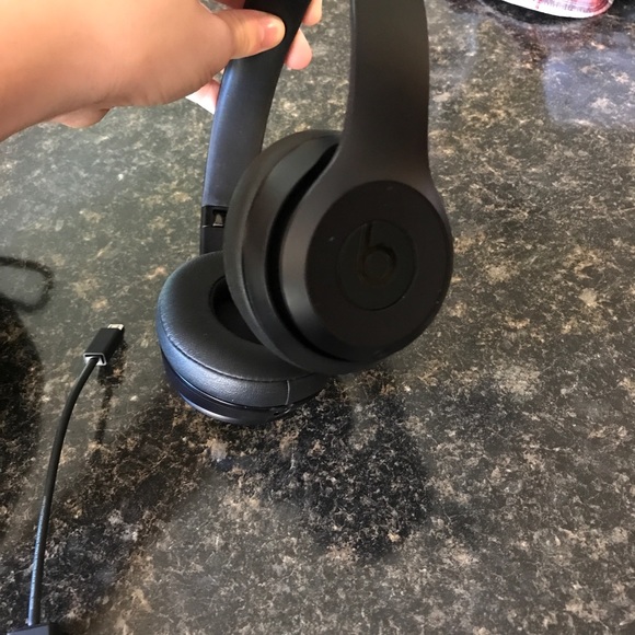 Beats solo 3 - Picture 3 of 3